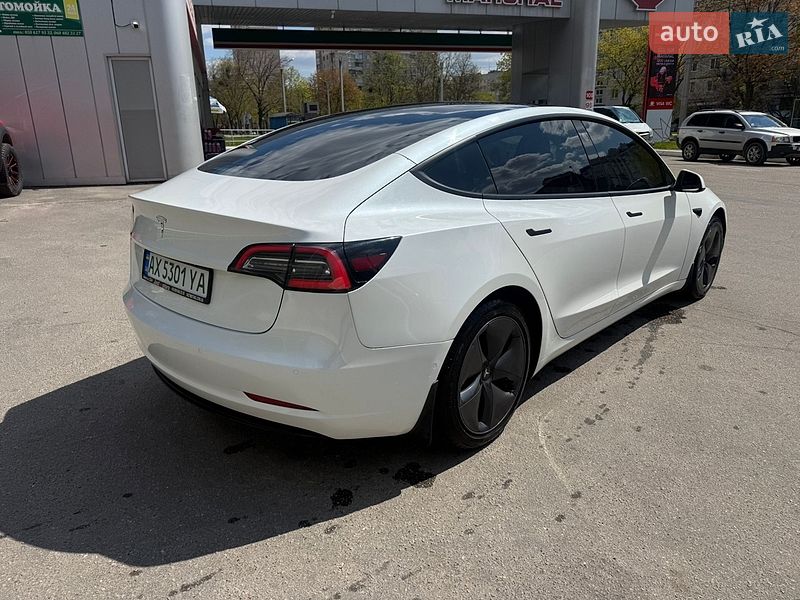 Седан Tesla Model 3 2019 в Харкові