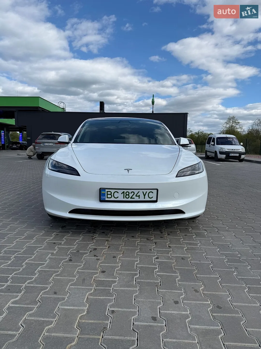 2025 Tesla Model 3 - мініатюра 2