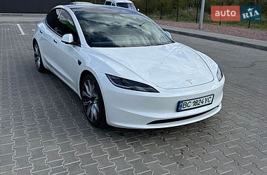 Седан Tesla Model 3 2025 в Стрые
