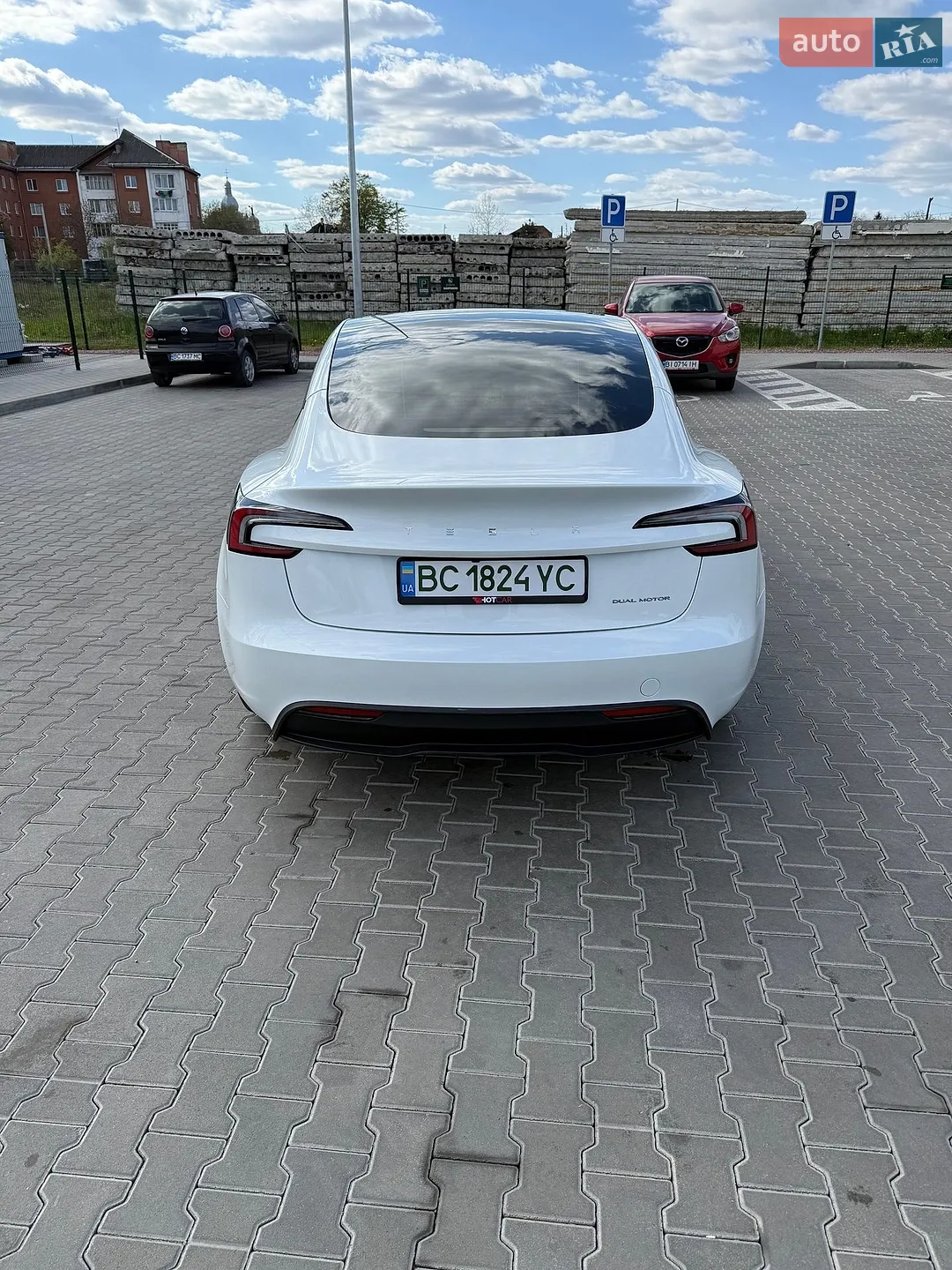 2025 Tesla Model 3 - мініатюра 6