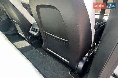 Седан Tesla Model 3 2023 в Києві