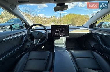Седан Tesla Model 3 2022 в Львове