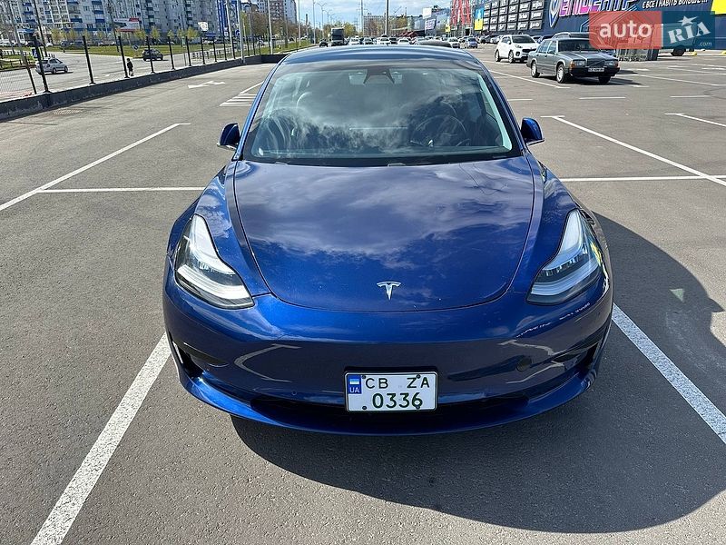 Tesla Model 3 2020