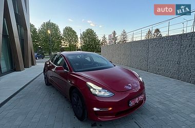 Седан Tesla Model 3 2018 в Луцке