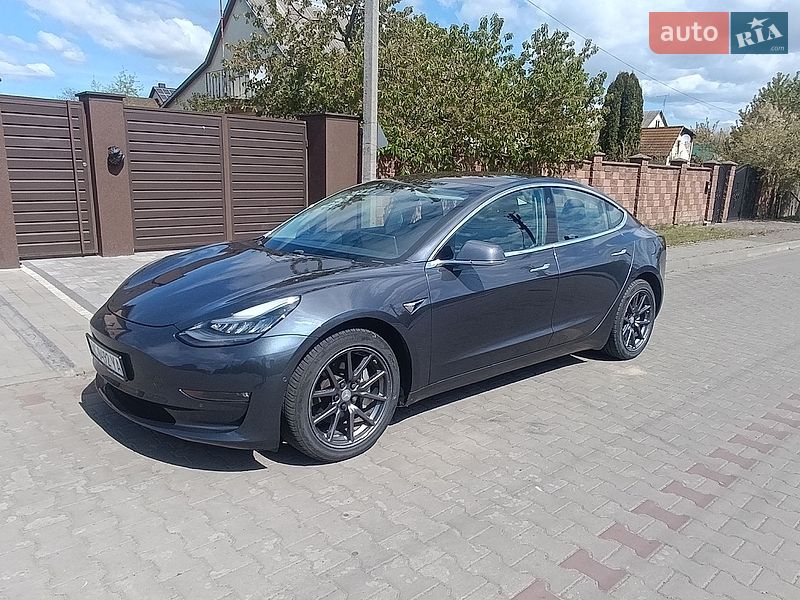 Tesla Model 3 2018