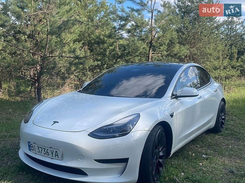 Tesla Model 3 2021
