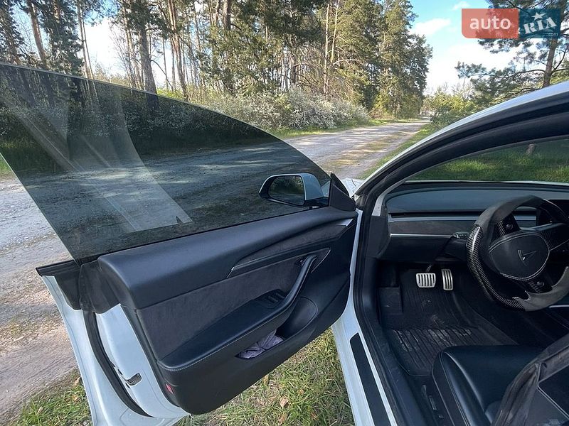 Седан Tesla Model 3 2021 в Полтаве