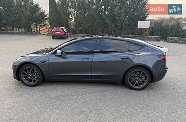 Седан Tesla Model 3 2022 в Києві