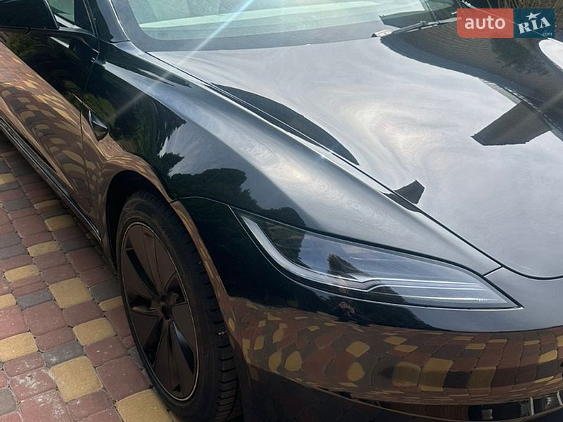 Седан Tesla Model 3 2025 в Харкові