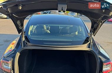 Седан Tesla Model 3 2022 в Львове