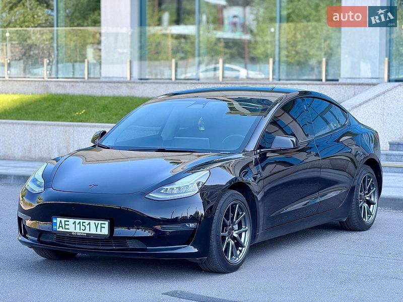 Tesla Model 3 2019