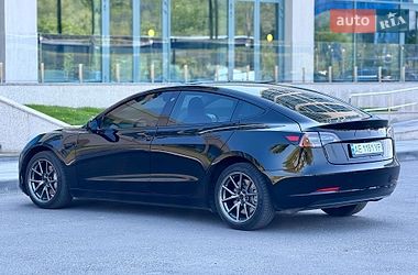 Седан Tesla Model 3 2019 в Дніпрі