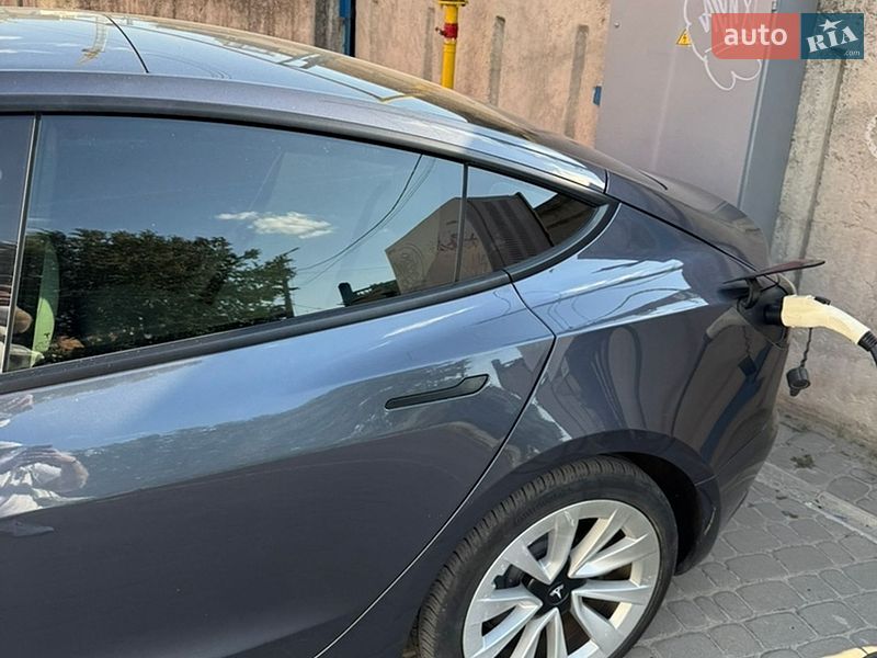 Седан Tesla Model 3 2021 в Харкові