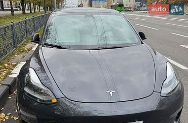 Седан Tesla Model 3 2021 в Харкові