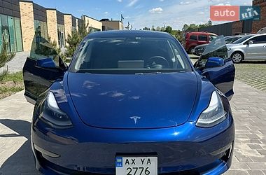 Седан Tesla Model 3 2022 в Хмельницком