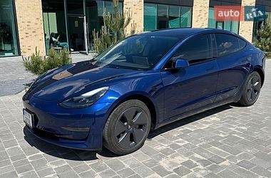 Седан Tesla Model 3 2022 в Хмельницком