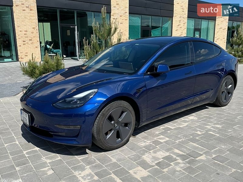 Седан Tesla Model 3 2022 в Хмельницком