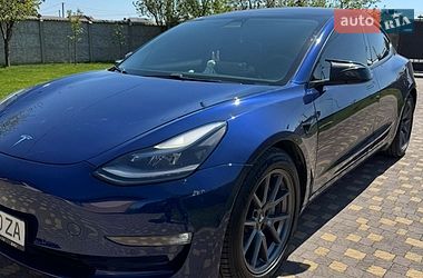 Седан Tesla Model 3 2022 в Ивано-Франковске