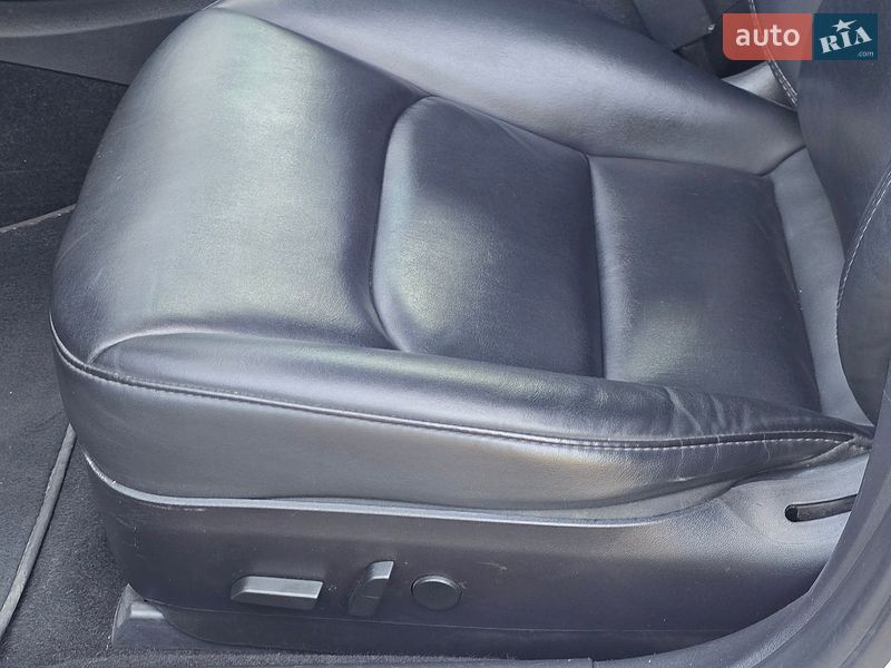 Седан Tesla Model 3 2020 в Черкассах