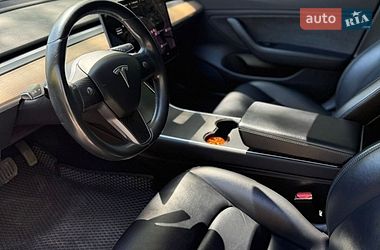 Седан Tesla Model 3 2018 в Ровно