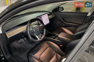 Седан Tesla Model 3 2018 в Тернополе
