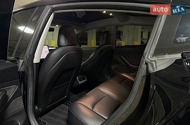Седан Tesla Model 3 2018 в Тернополе