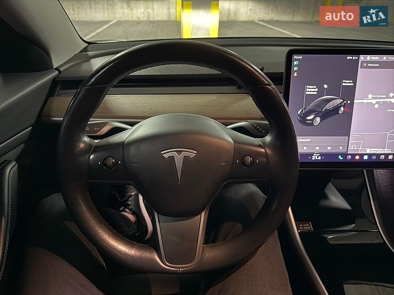 Седан Tesla Model 3 2018 в Тернополе