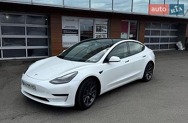 Седан Tesla Model 3 2022 в Киеве