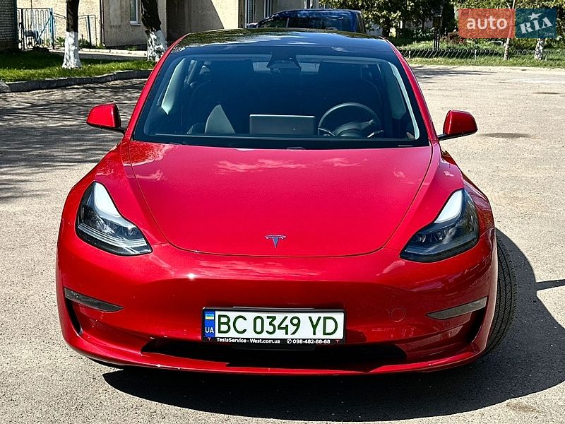 Седан Tesla Model 3 2021 в Золочеве