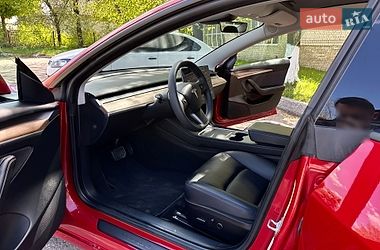 Седан Tesla Model 3 2021 в Золочеве