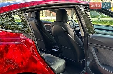 Седан Tesla Model 3 2021 в Золочеве