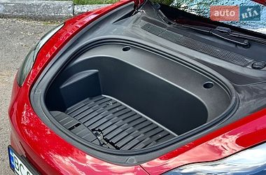 Седан Tesla Model 3 2021 в Золочеве