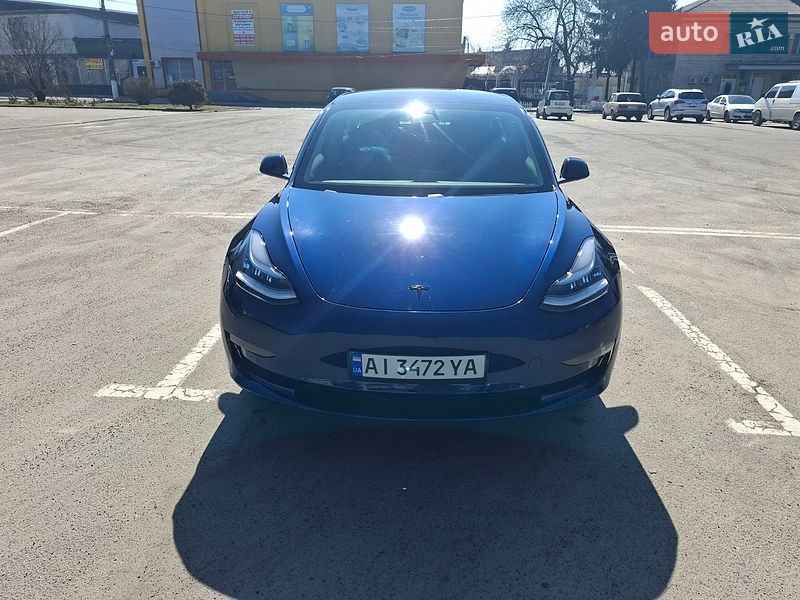 Седан Tesla Model 3 2019 в Киеве