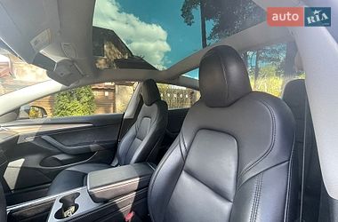 Седан Tesla Model 3 2023 в Львові