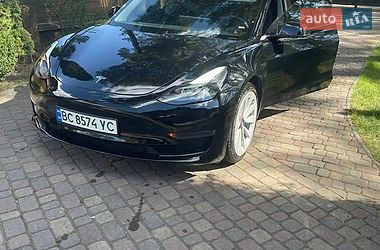 Седан Tesla Model 3 2023 в Львові