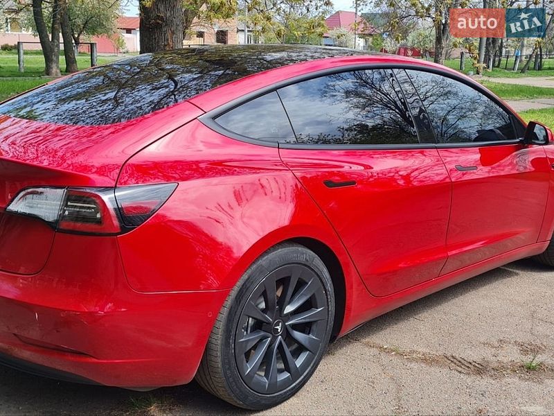 Седан Tesla Model 3 2022 в Черкассах