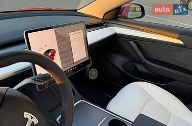 Седан Tesla Model 3 2022 в Киеве
