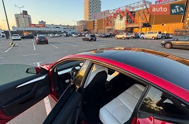 Седан Tesla Model 3 2022 в Киеве