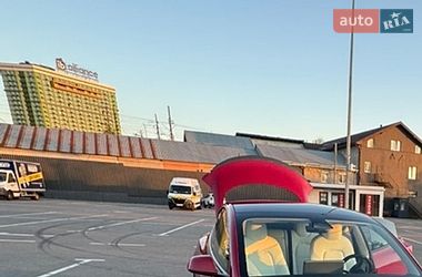 Седан Tesla Model 3 2022 в Киеве