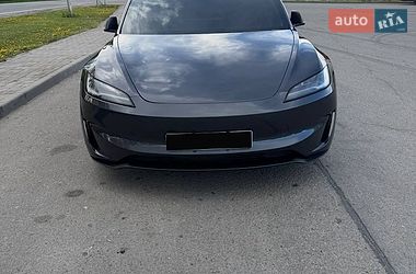 Седан Tesla Model 3 2024 в Ивано-Франковске