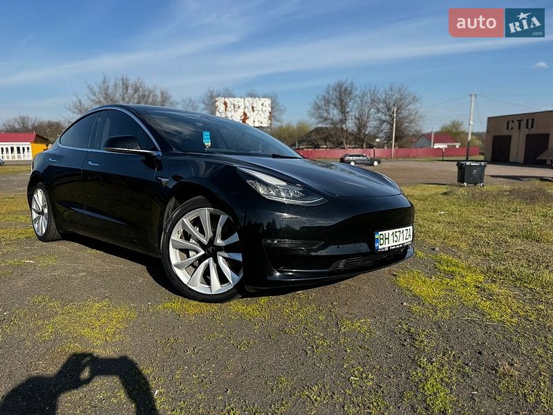 Седан Tesla Model 3 2018 в Киеве