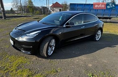 Седан Tesla Model 3 2018 в Киеве