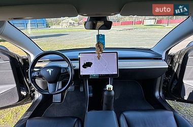 Седан Tesla Model 3 2018 в Киеве