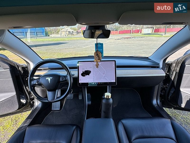 Седан Tesla Model 3 2018 в Киеве
