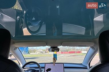 Седан Tesla Model 3 2018 в Киеве