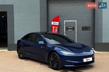 Седан Tesla Model 3 2025 в Києві