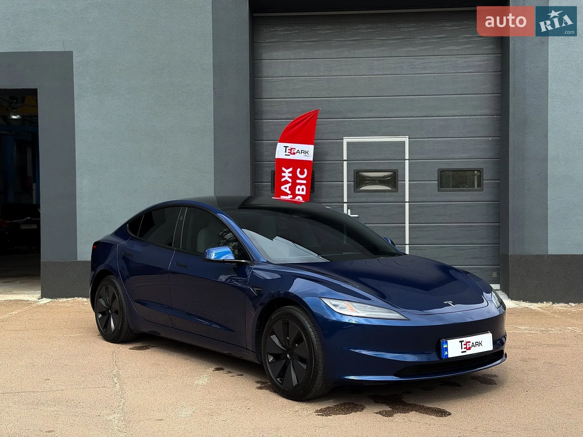 2025 Tesla Model 3 - мініатюра 12