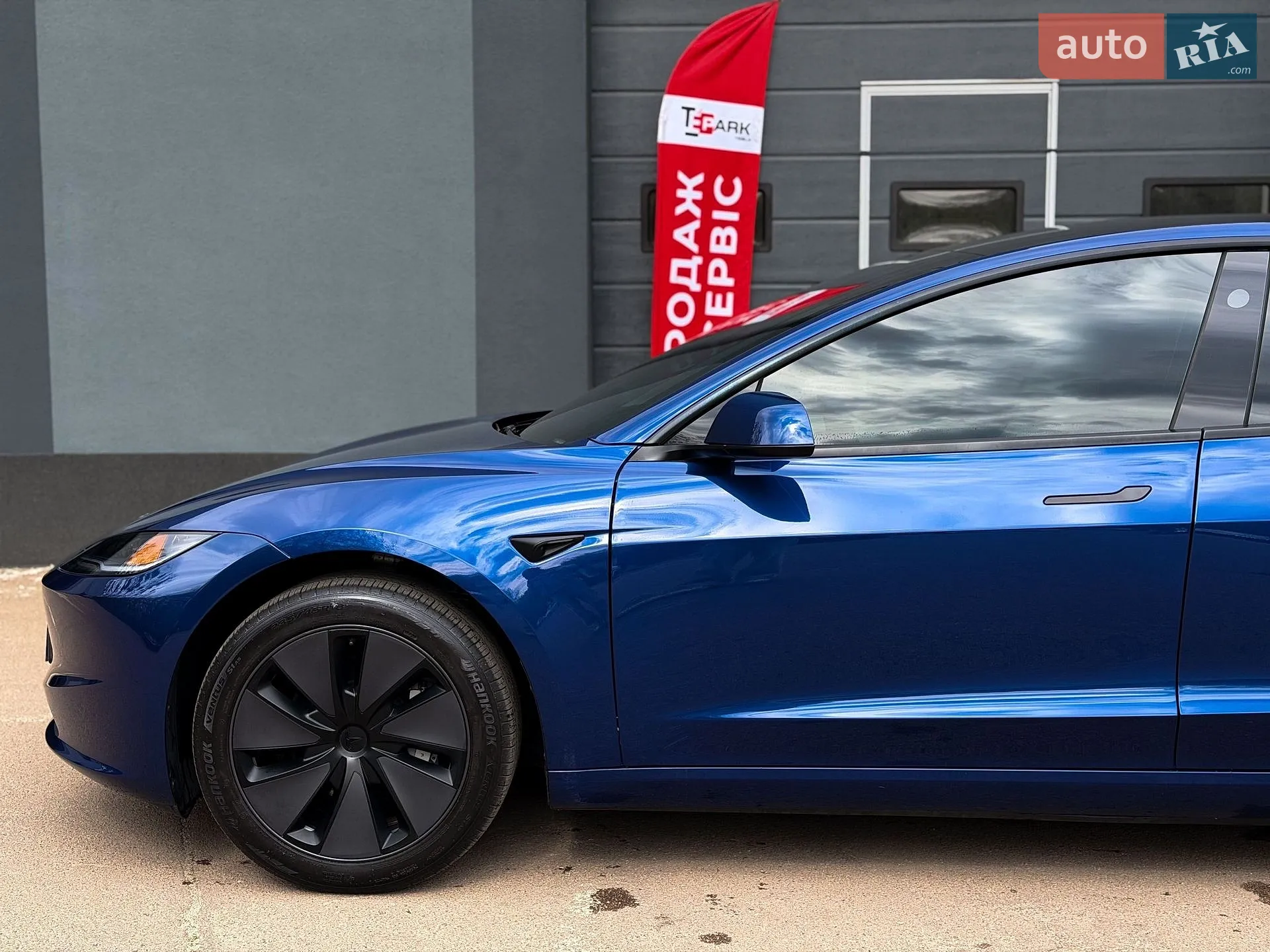 2025 Tesla Model 3 - мініатюра 5