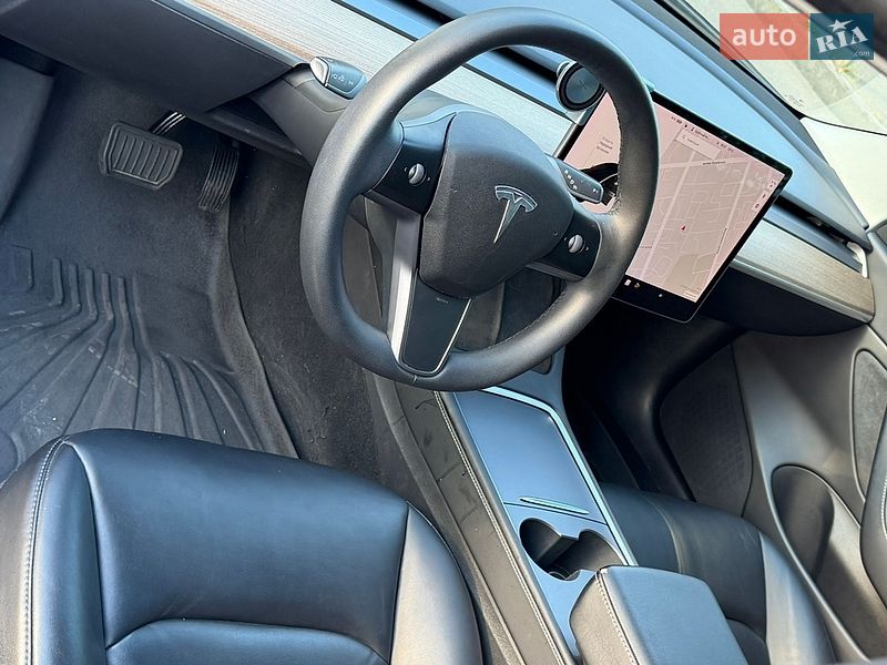 Седан Tesla Model 3 2020 в Одессе