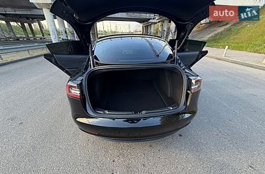 Седан Tesla Model 3 2020 в Одессе